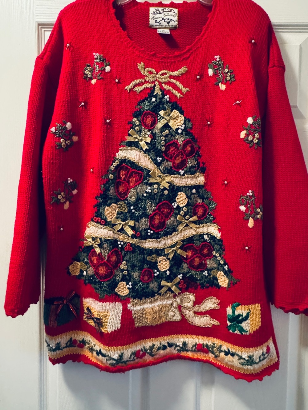 Vintage-Inspired Red Embroidered Christmas Tree Crewneck Sweater